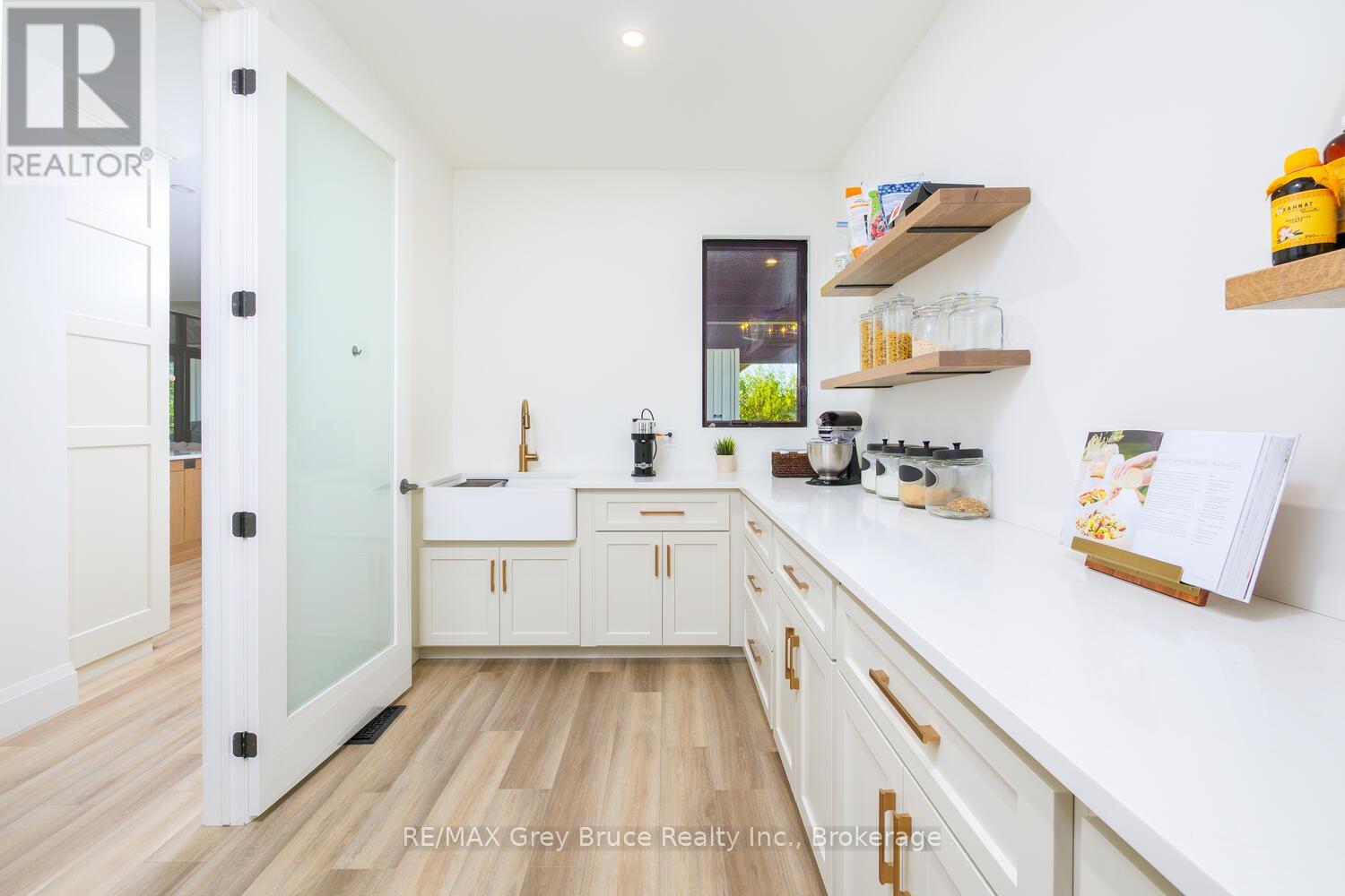 117 Almur Drive, Georgian Bluffs, Ontario  N0H 2T0 - Photo 15 - X12845090