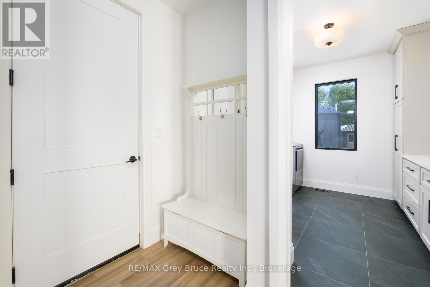 117 Almur Drive, Georgian Bluffs, Ontario  N0H 2T0 - Photo 21 - X12845090