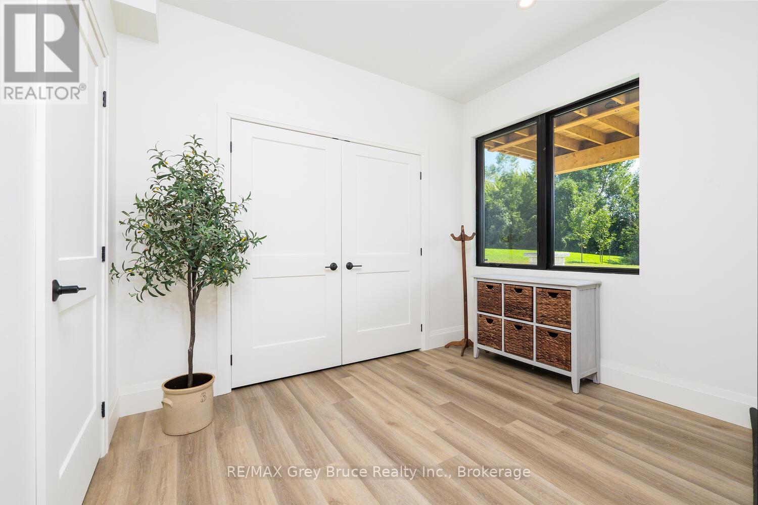 117 Almur Drive, Georgian Bluffs, Ontario  N0H 2T0 - Photo 36 - X12845090