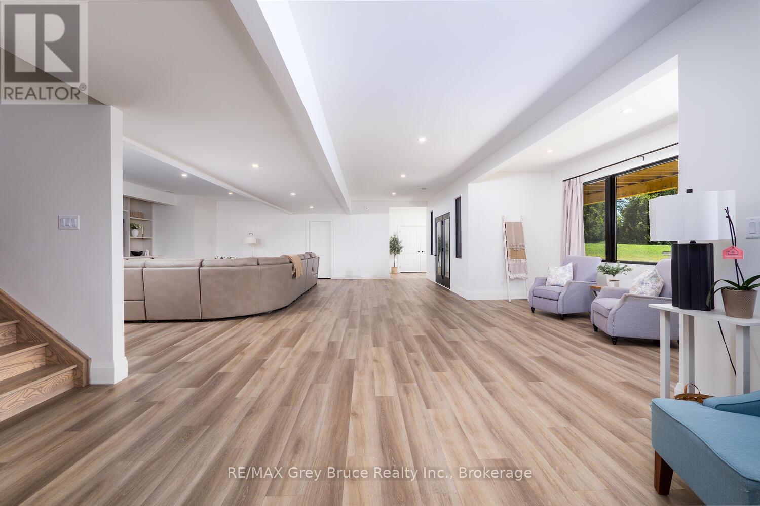 117 Almur Drive, Georgian Bluffs, Ontario  N0H 2T0 - Photo 27 - X12845090