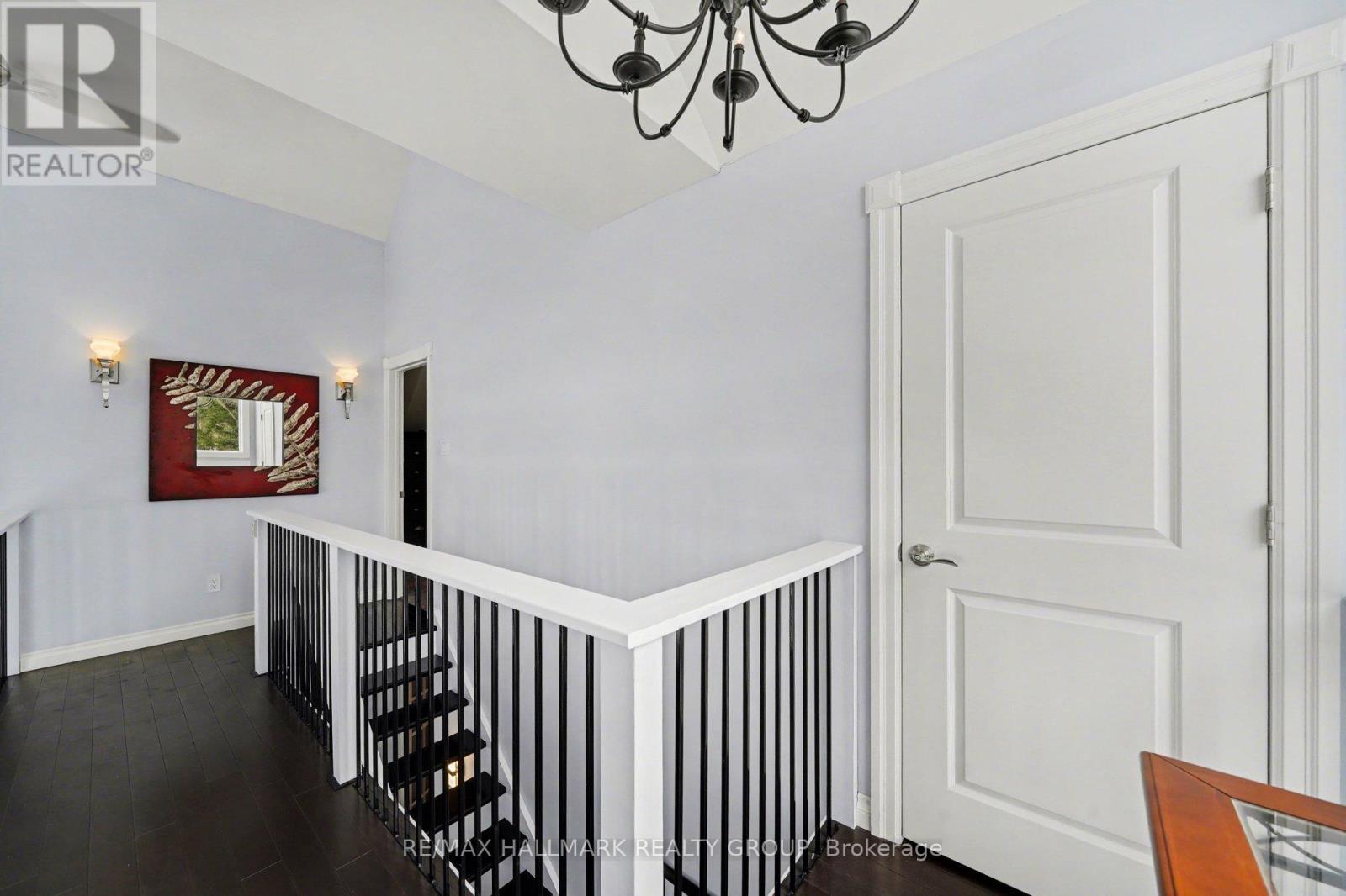 519 Parsons Lane, Lanark Highlands, Ontario K0G 1K0 - Photo 17 - X12791772