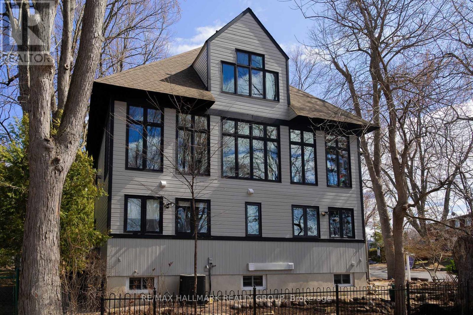 53 SCRIVENS STREET, Ottawa, Ontario