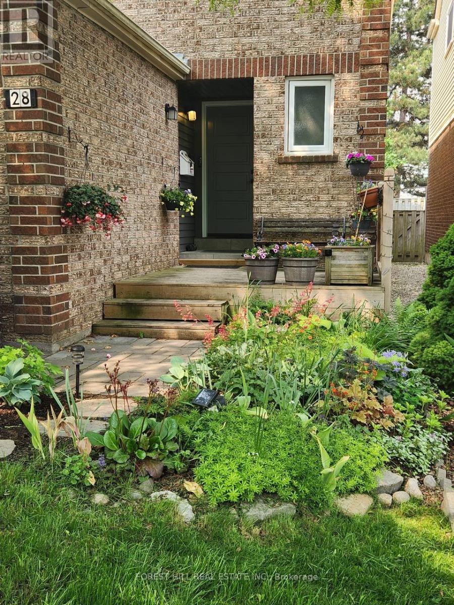 28 Lansbury Court, Vaughan, Ontario  L4J 5J9 - Photo 48 - N12991914