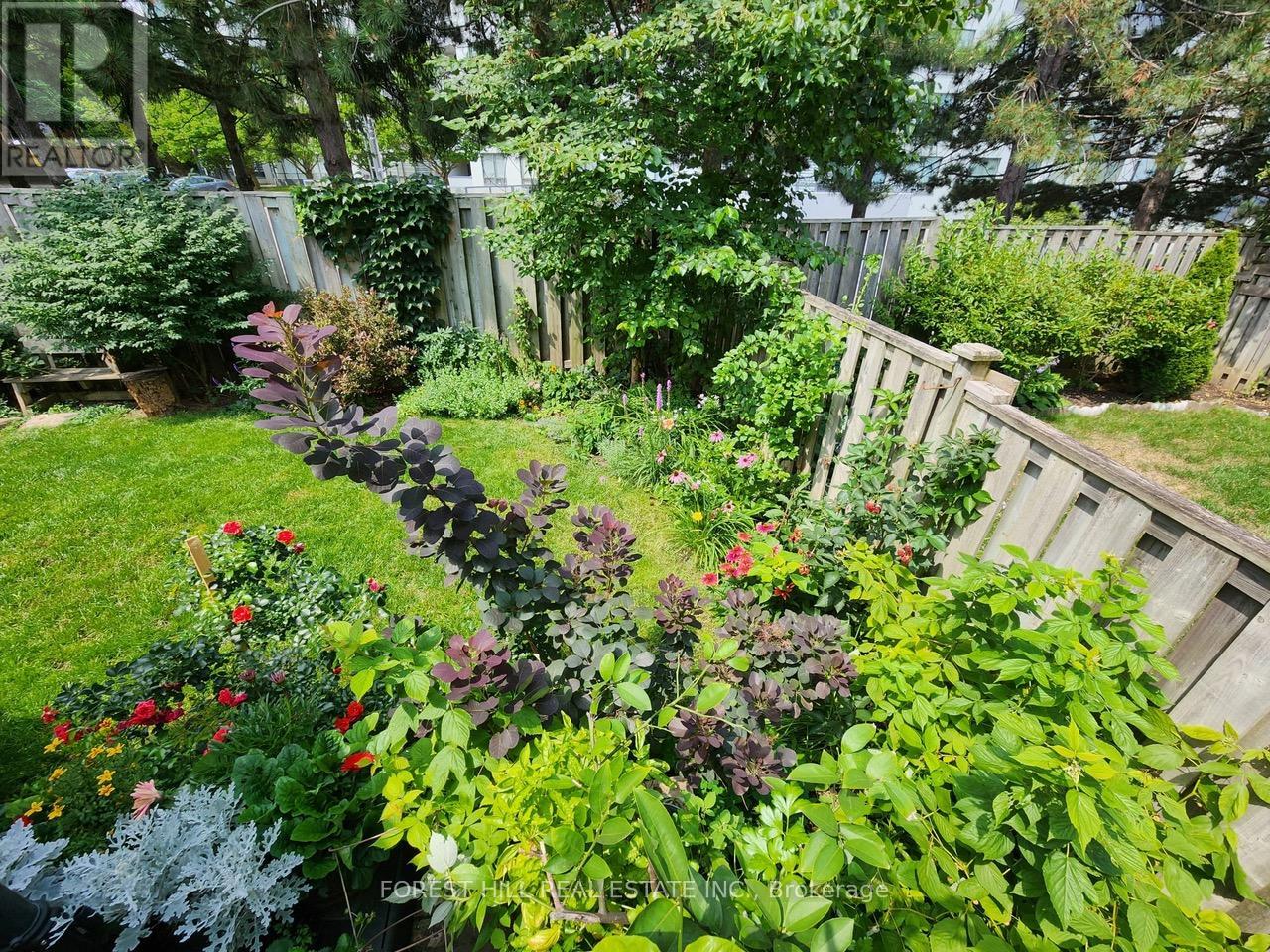 28 Lansbury Court, Vaughan, Ontario  L4J 5J9 - Photo 46 - N12991914