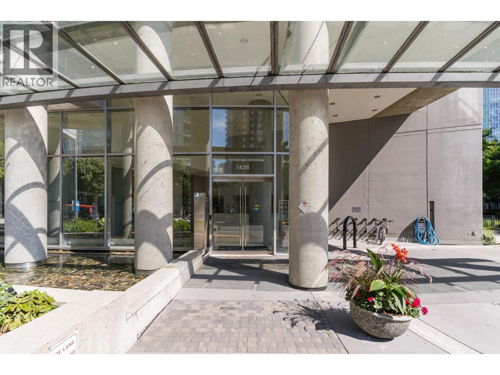 205 1438 Richards Street, Vancouver, British Columbia  V6Z 3B8 - Photo 2 - R3110474