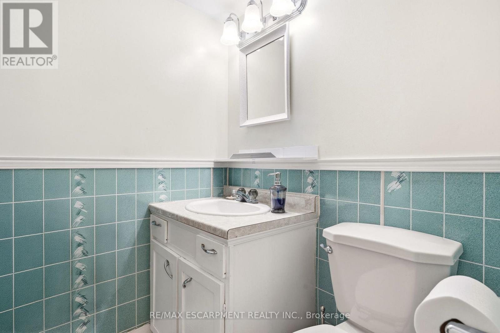 491 Warminster Drive, Oakville, Ontario  L6L 4N4 - Photo 20 - W12991454