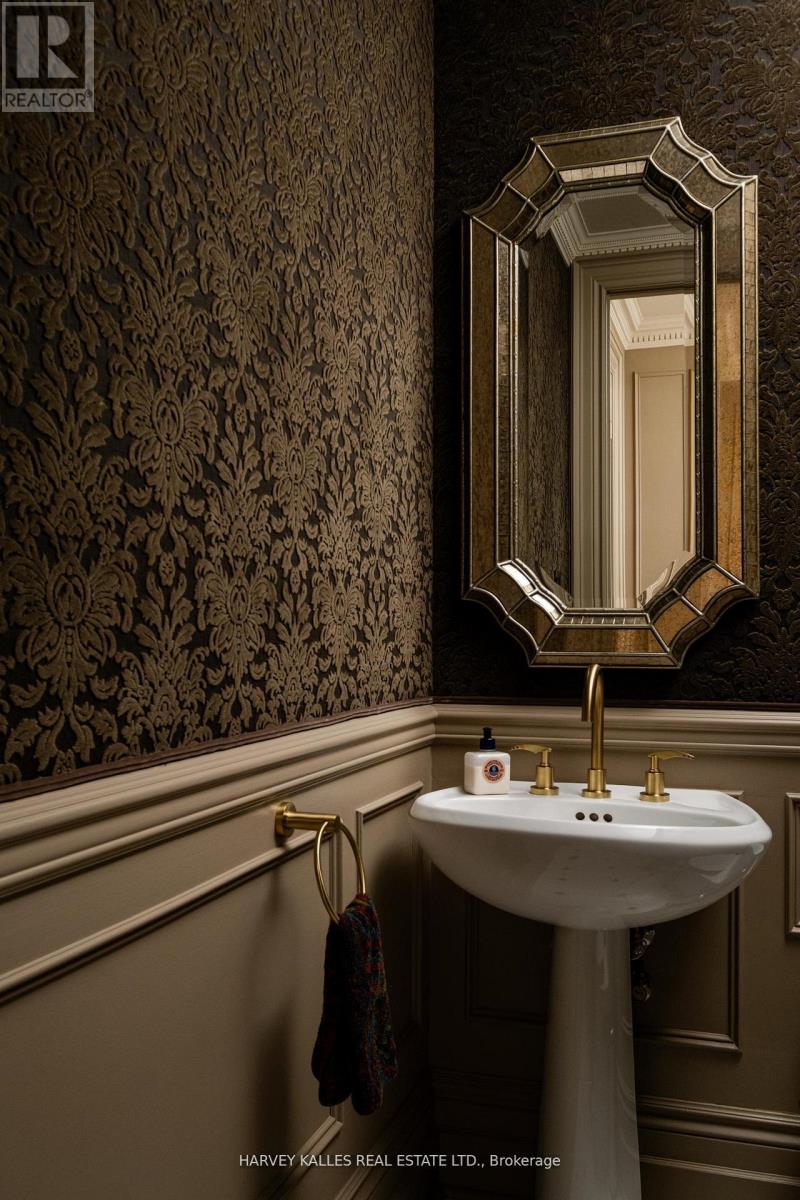 3 - 12 Macpherson Avenue, Toronto, Ontario  M5R 1W8 - Photo 10 - C12992396