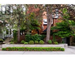 3 - 12 MACPHERSON AVENUE, Toronto, Ontario