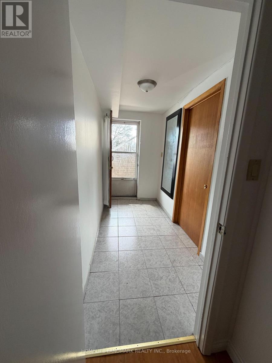 Lower Unit - 98 Van Horne Avenue, Toronto, Ontario  M2J 2T1 - Photo 10 - C12992400