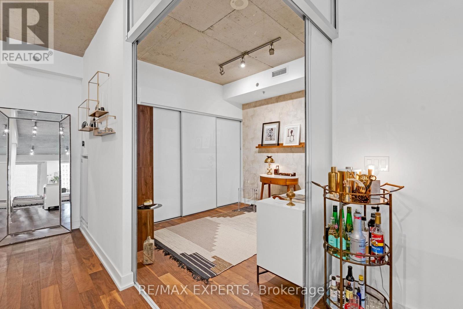 516 - 20 Gladstone Avenue, Toronto, Ontario  M6J 0E9 - Photo 11 - C12992426