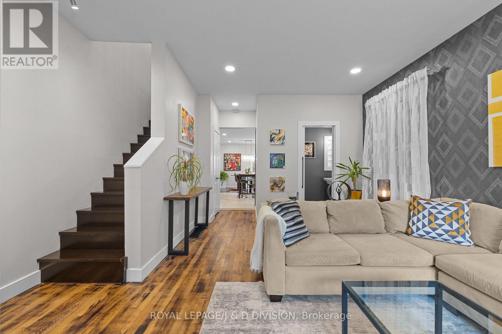 71 Madelaine Avenue, Toronto, Ontario  M1L 2X6 - Photo 11 - E12992424