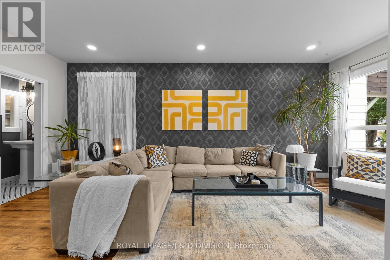 71 Madelaine Avenue, Toronto, Ontario  M1L 2X6 - Photo 8 - E12992424