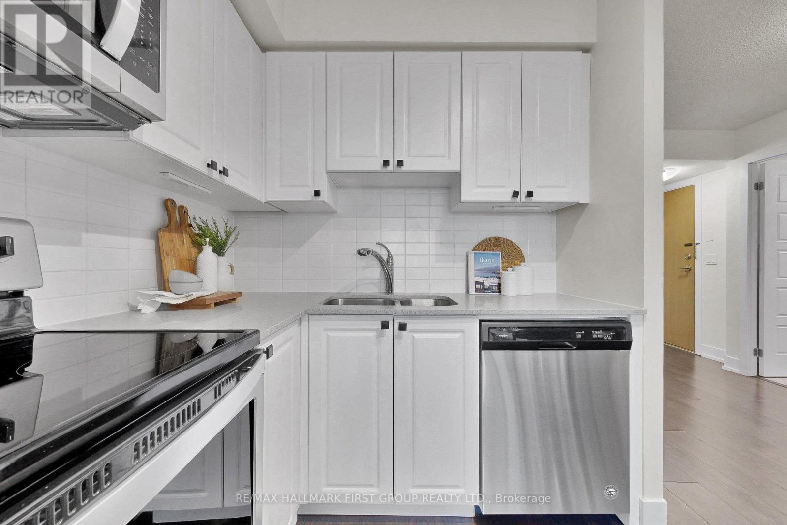 605 - 1255 Bayly Street, Pickering, Ontario L1W 0B6 - Photo 13 - E12992512