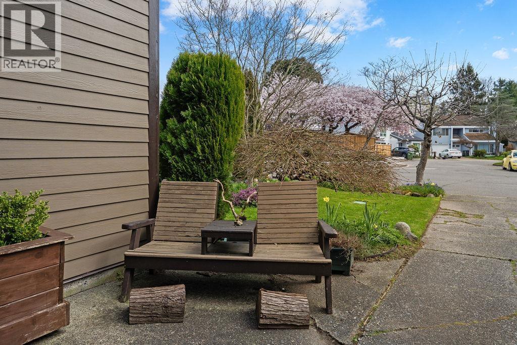 8131 Corless Place, Richmond, British Columbia  V7C 4X4 - Photo 32 - R3110120