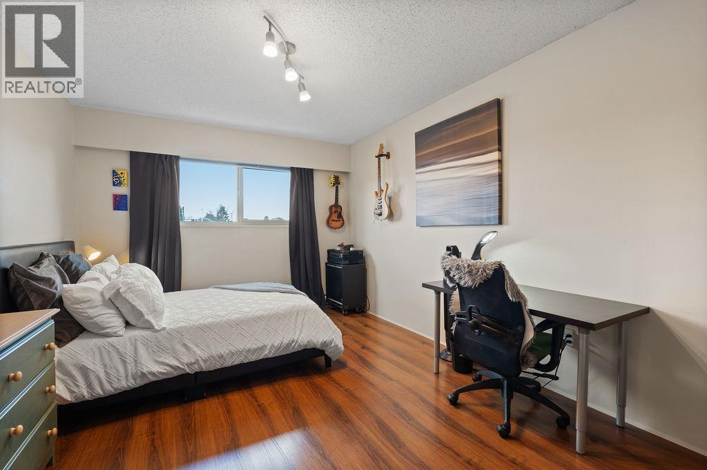 8131 Corless Place, Richmond, British Columbia  V7C 4X4 - Photo 26 - R3110120