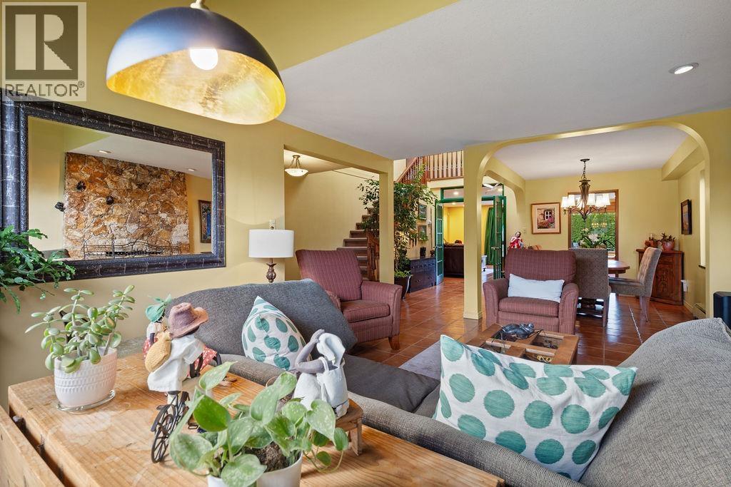 8131 Corless Place, Richmond, British Columbia  V7C 4X4 - Photo 8 - R3110120