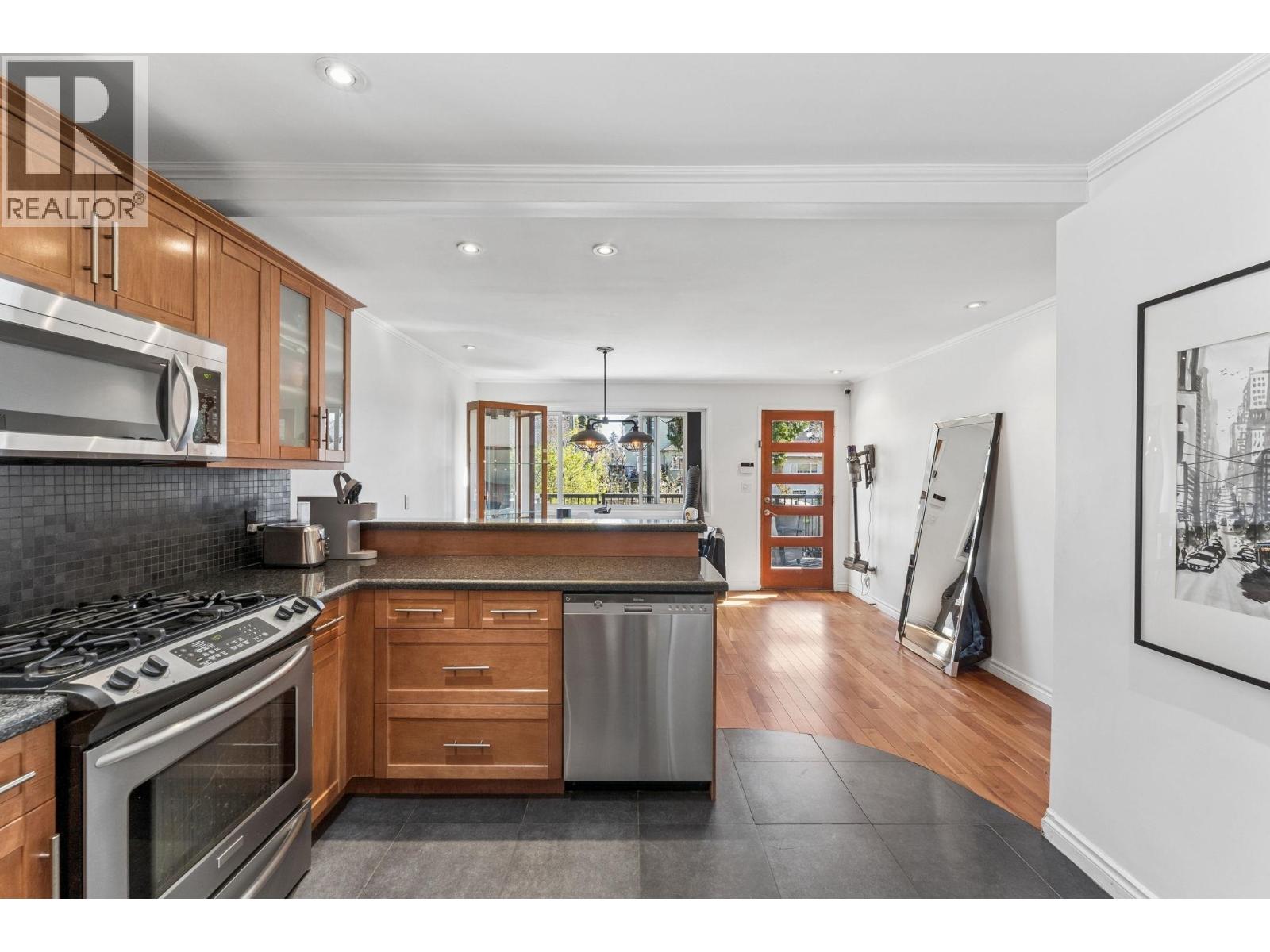 2486 Eton Street, Vancouver, British Columbia  V5K 1J5 - Photo 13 - R3110437