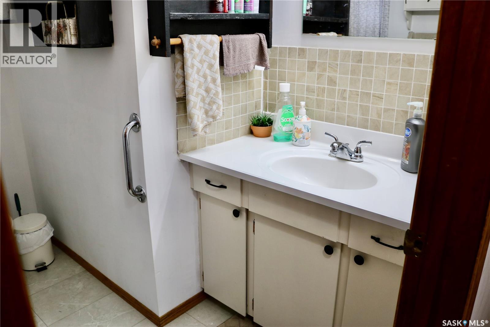 708 Ellice Street, Moosomin, Saskatchewan  S0G 3N0 - Photo 28 - SK032774