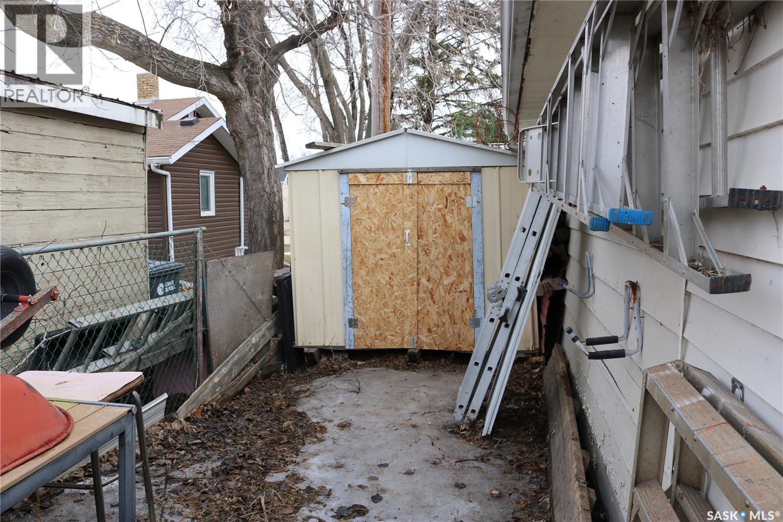 708 Ellice Street, Moosomin, Saskatchewan  S0G 3N0 - Photo 46 - SK032774