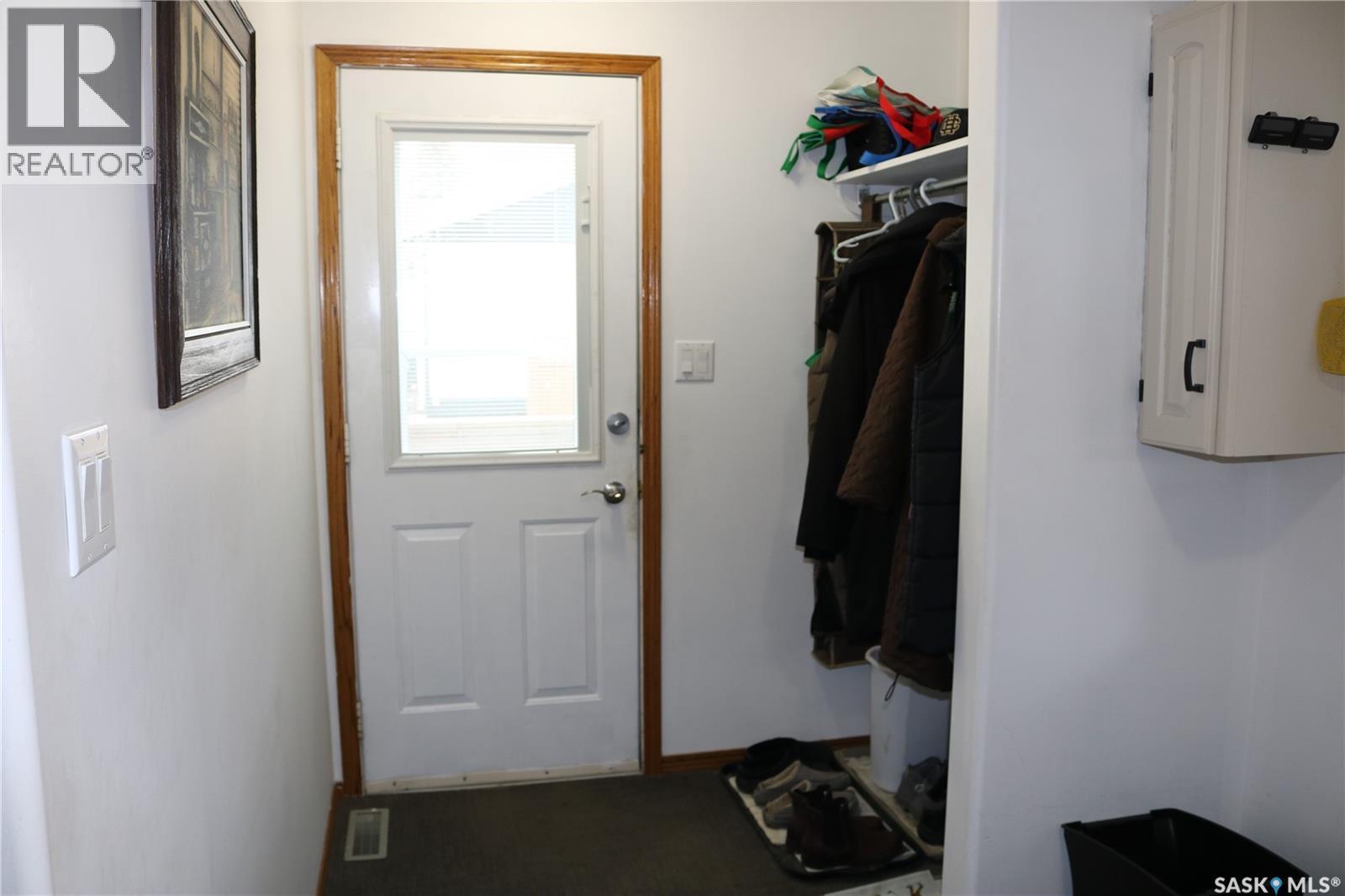 708 Ellice Street, Moosomin, Saskatchewan  S0G 3N0 - Photo 5 - SK032774