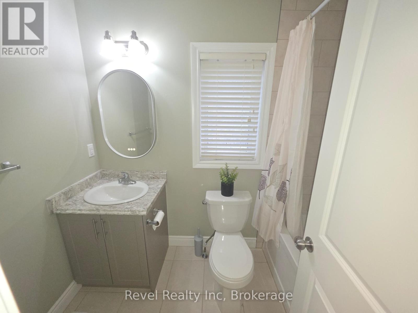 22 Evans Street, Tay, Ontario  L0K 2A0 - Photo 10 - S12992472