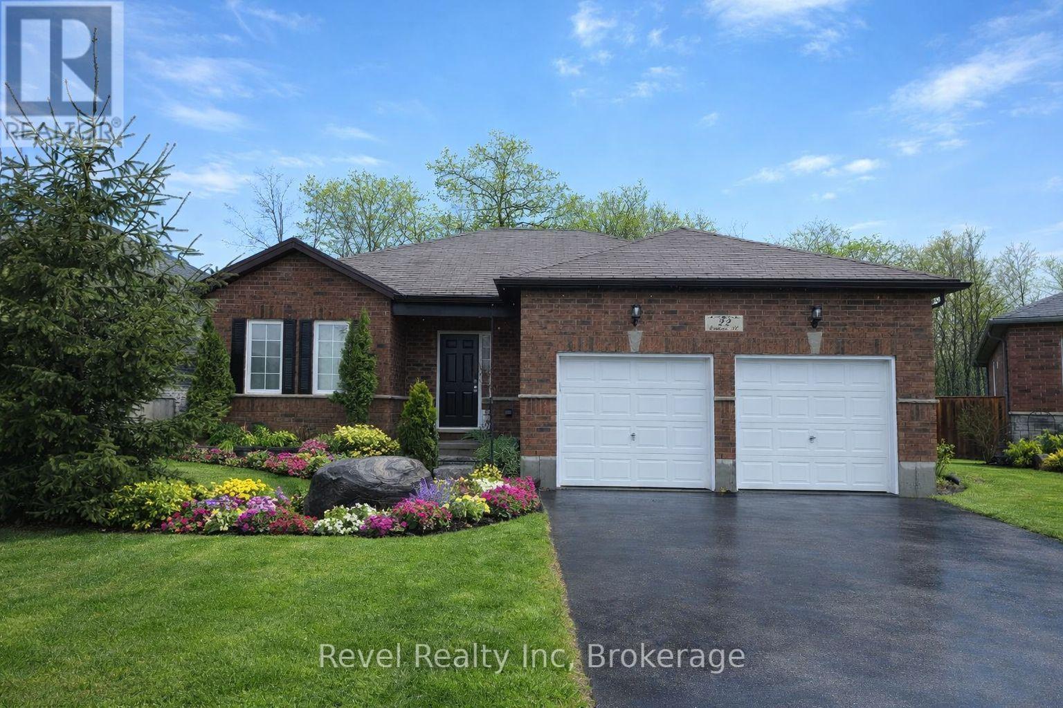 22 Evans Street, Tay (Victoria Harbour), Ontario  L0K 2A0 - Photo 1 - S12992472