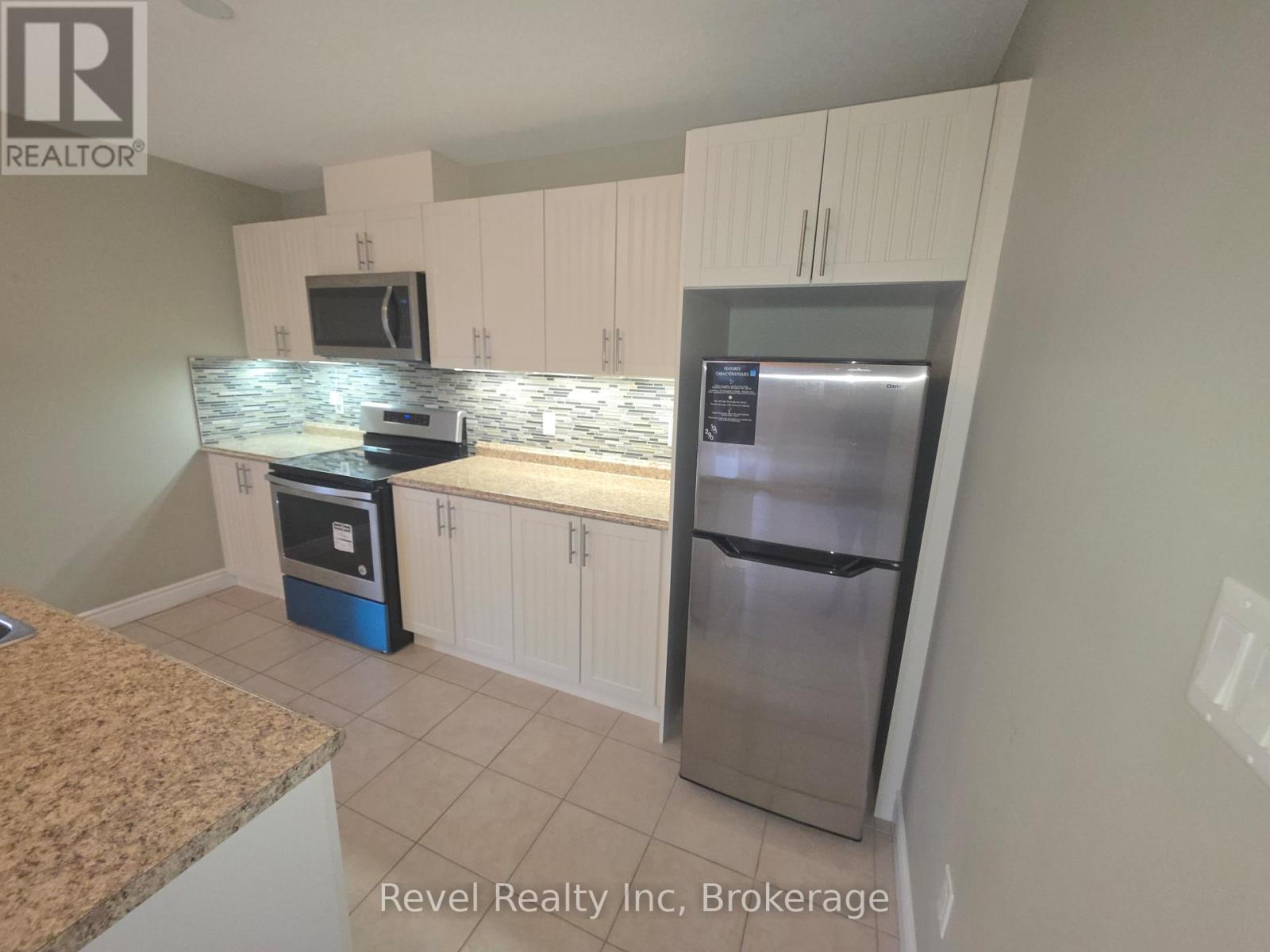 22 Evans Street, Tay (Victoria Harbour), Ontario  L0K 2A0 - Photo 4 - S12992472