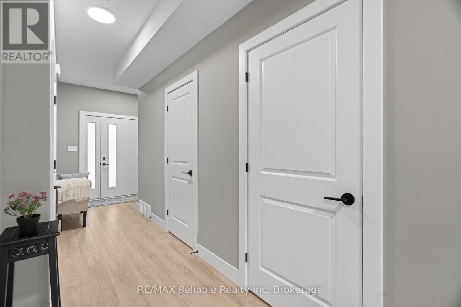 67 Briarhill Road, Huron East, Ontario  N0K 1W0 - Photo 3 - X12695170