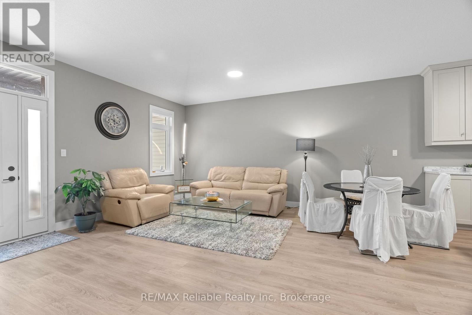 67 Briarhill Road, Huron East, Ontario  N0K 1W0 - Photo 12 - X12695170