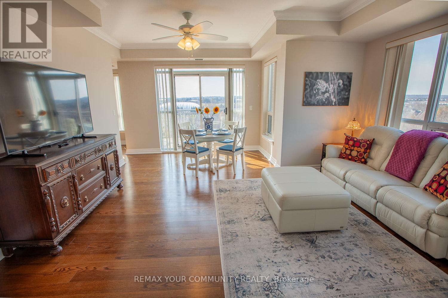 413 - 180 John West Way, Aurora, Ontario  L4G 0R3 - Photo 5 - N12992392