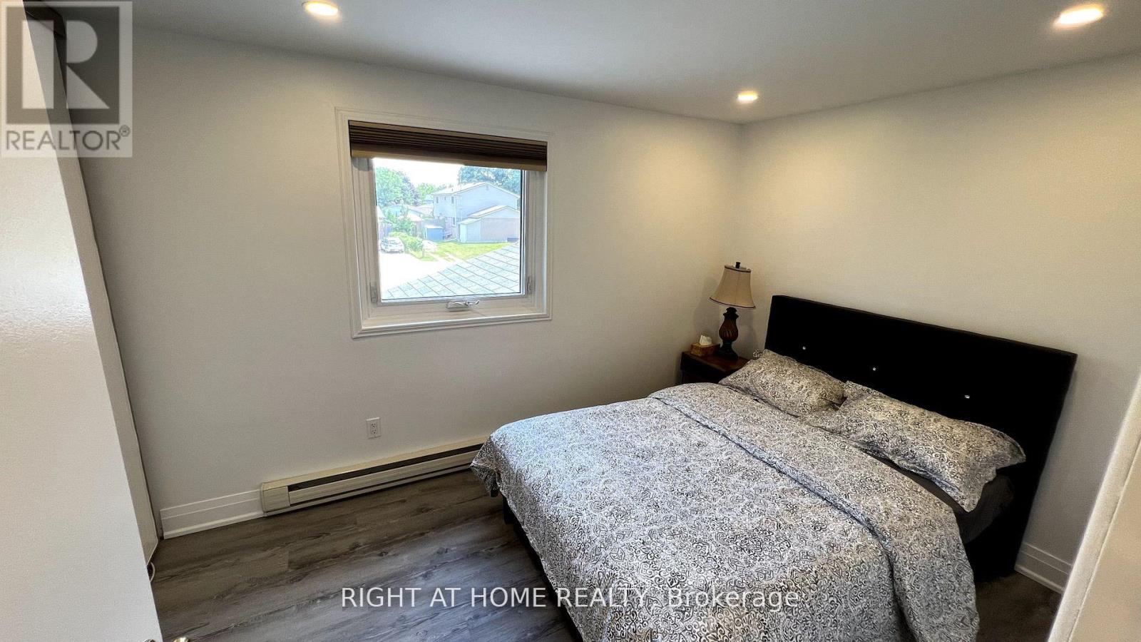 341 Webb Court, Newmarket, Ontario  L3Y 5E8 - Photo 14 - N12992416