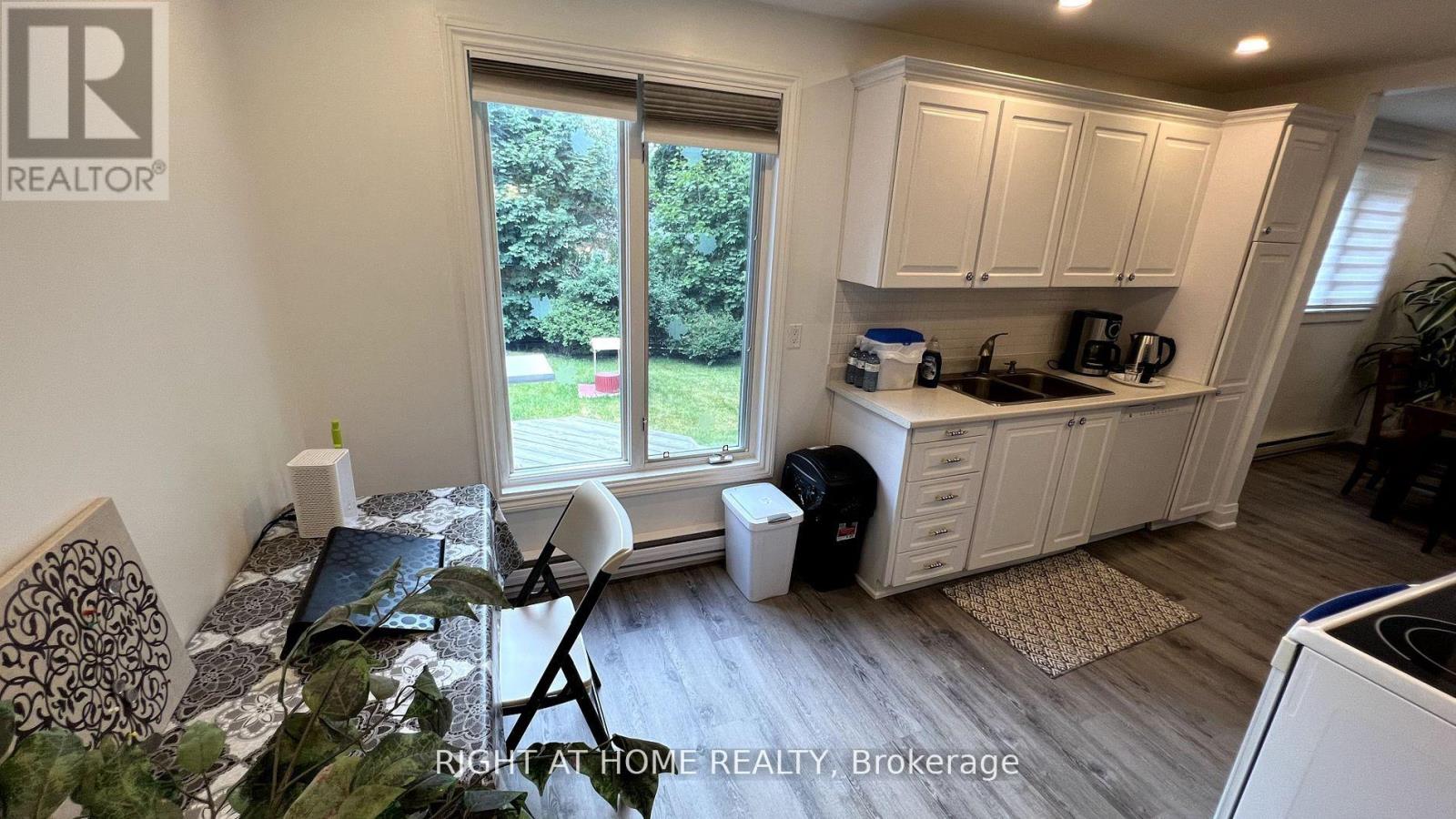 341 Webb Court, Newmarket, Ontario  L3Y 5E8 - Photo 9 - N12992416