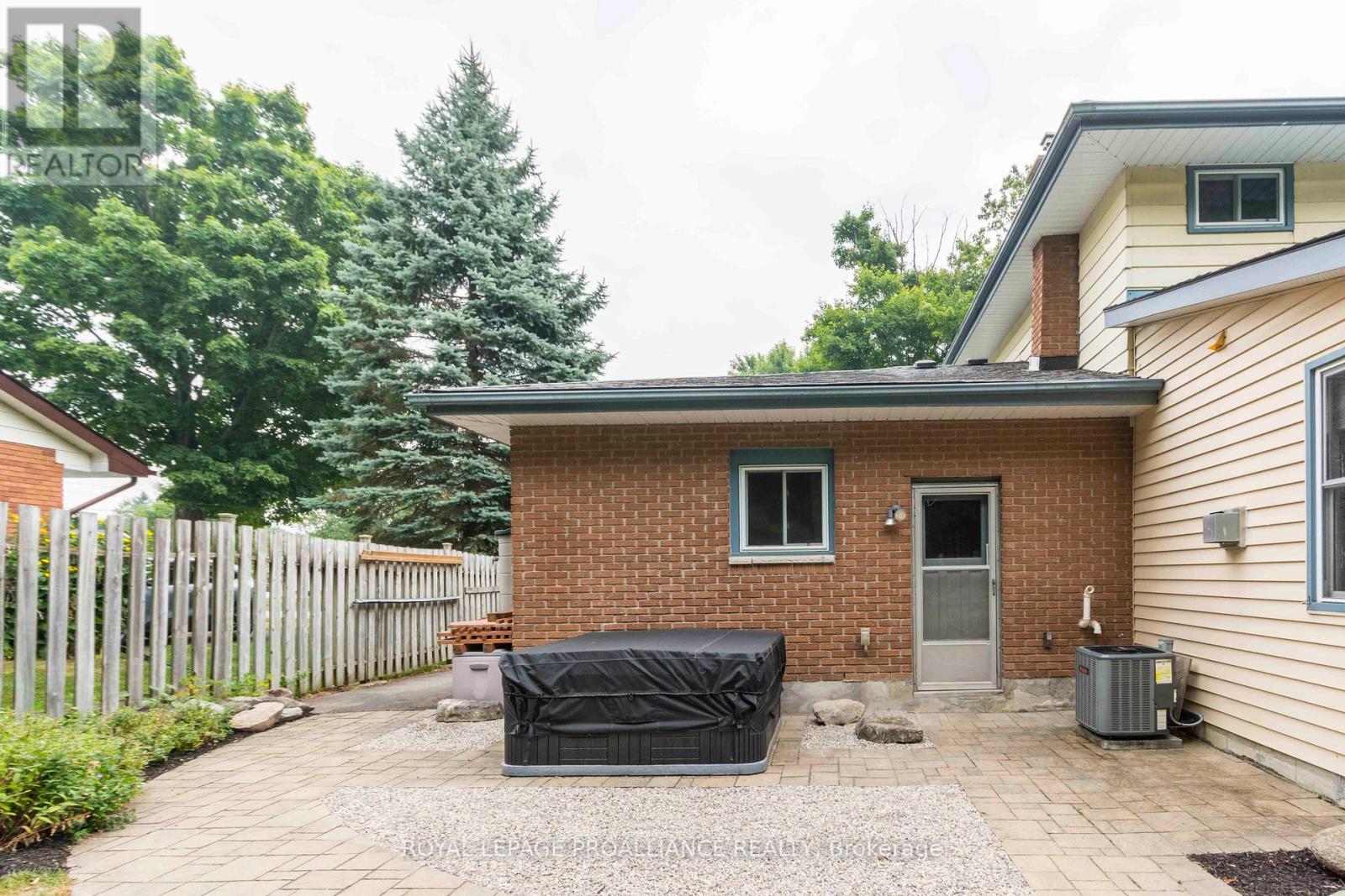 553 Whites Road, Quinte West, Ontario  K7V 0P7 - Photo 32 - X12805464