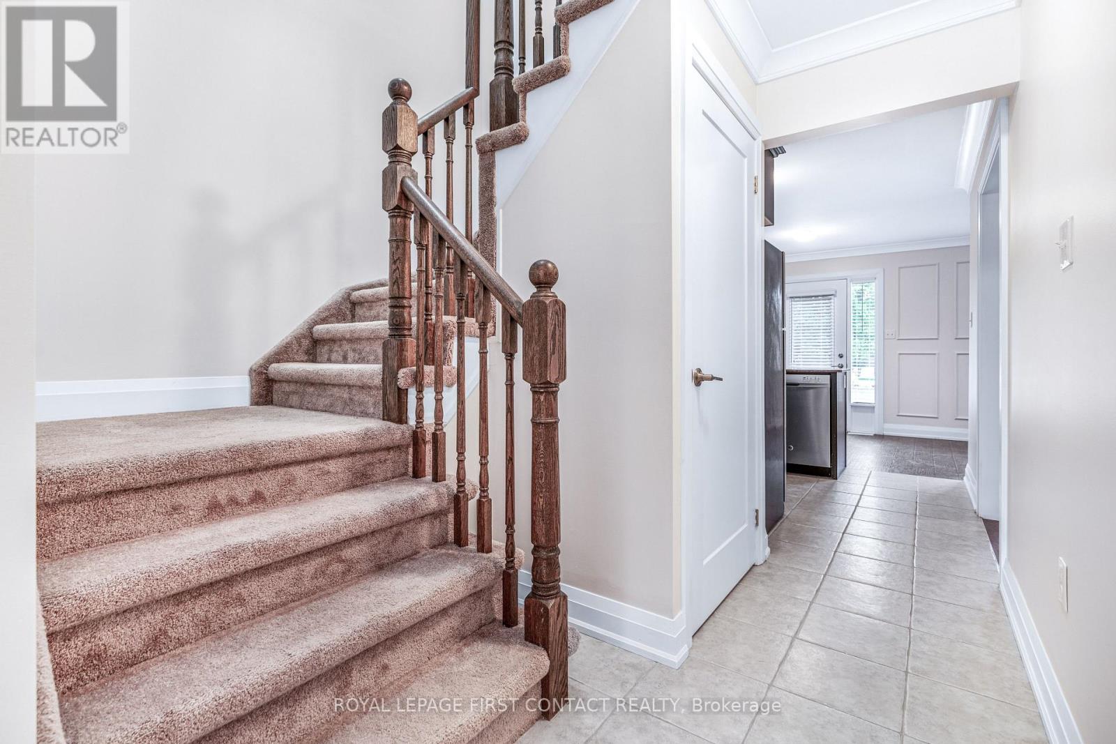 4 - 29 Madelaine Drive, Barrie, Ontario  L9J 0G8 - Photo 9 - S12992410