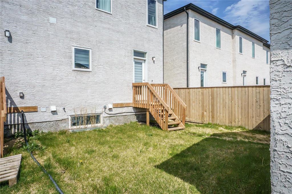 116 Ken Oblik Drive, Winnipeg, Manitoba  R3Y 0N3 - Photo 28 - 202605901