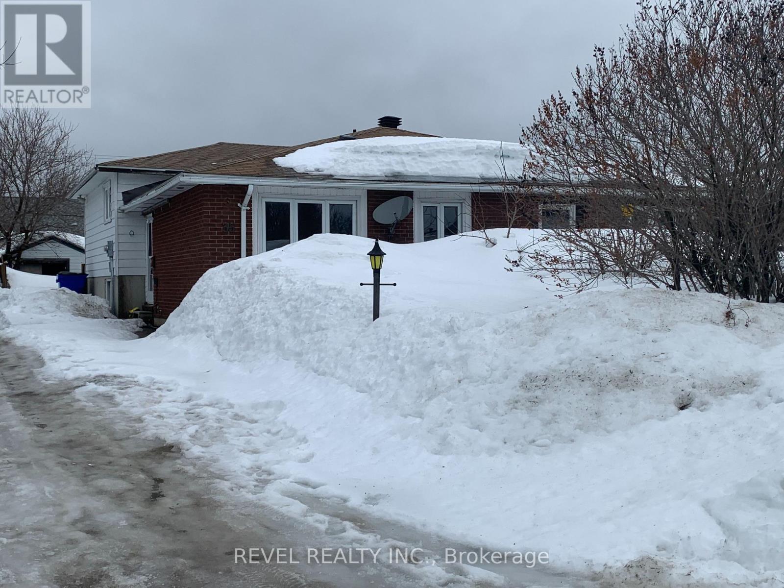 35 GRAHAM LANE, Timmins, Ontario