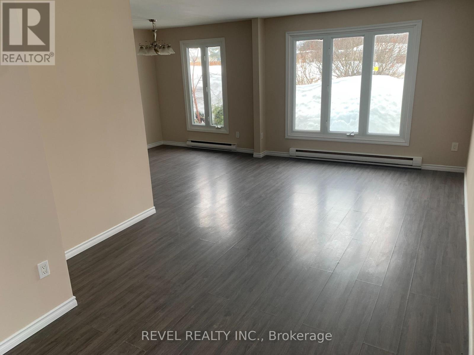 35 Graham Lane, Timmins, Ontario  P4N 7Z5 - Photo 2 - T12992664