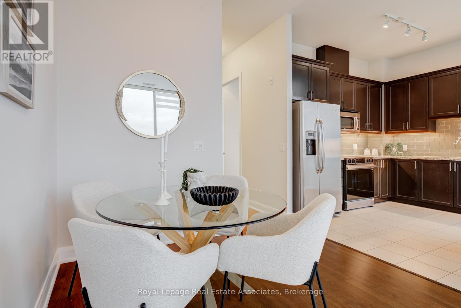 712 - 2470 Prince Michael Drive, Oakville, Ontario  L6H 0G9 - Photo 13 - W12992430