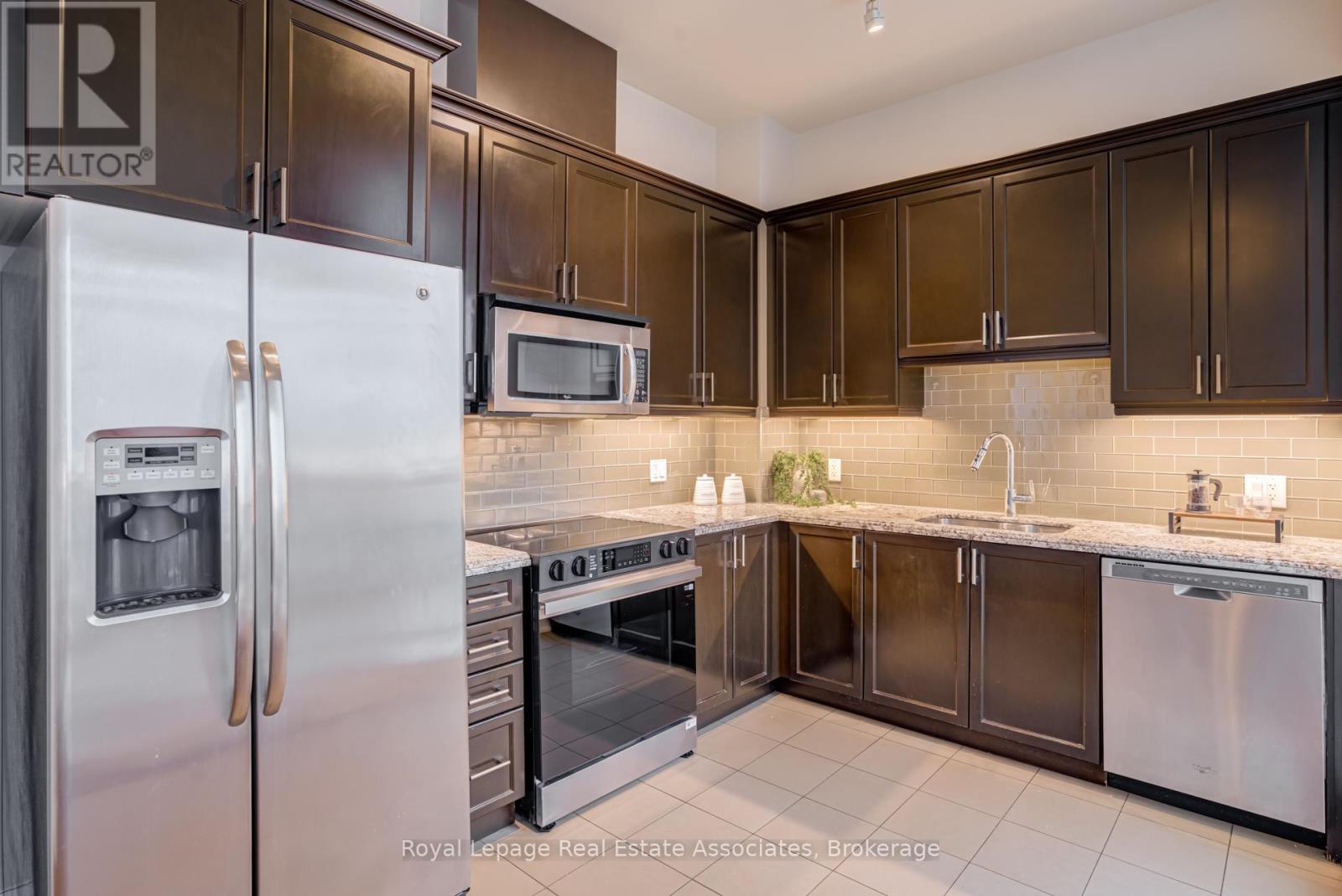 712 - 2470 Prince Michael Drive, Oakville, Ontario  L6H 0G9 - Photo 18 - W12992430