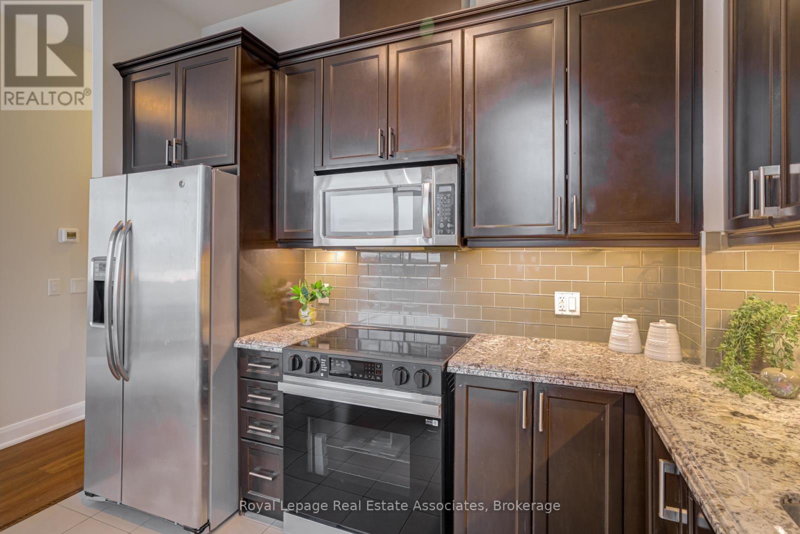 712 - 2470 Prince Michael Drive, Oakville, Ontario  L6H 0G9 - Photo 20 - W12992430