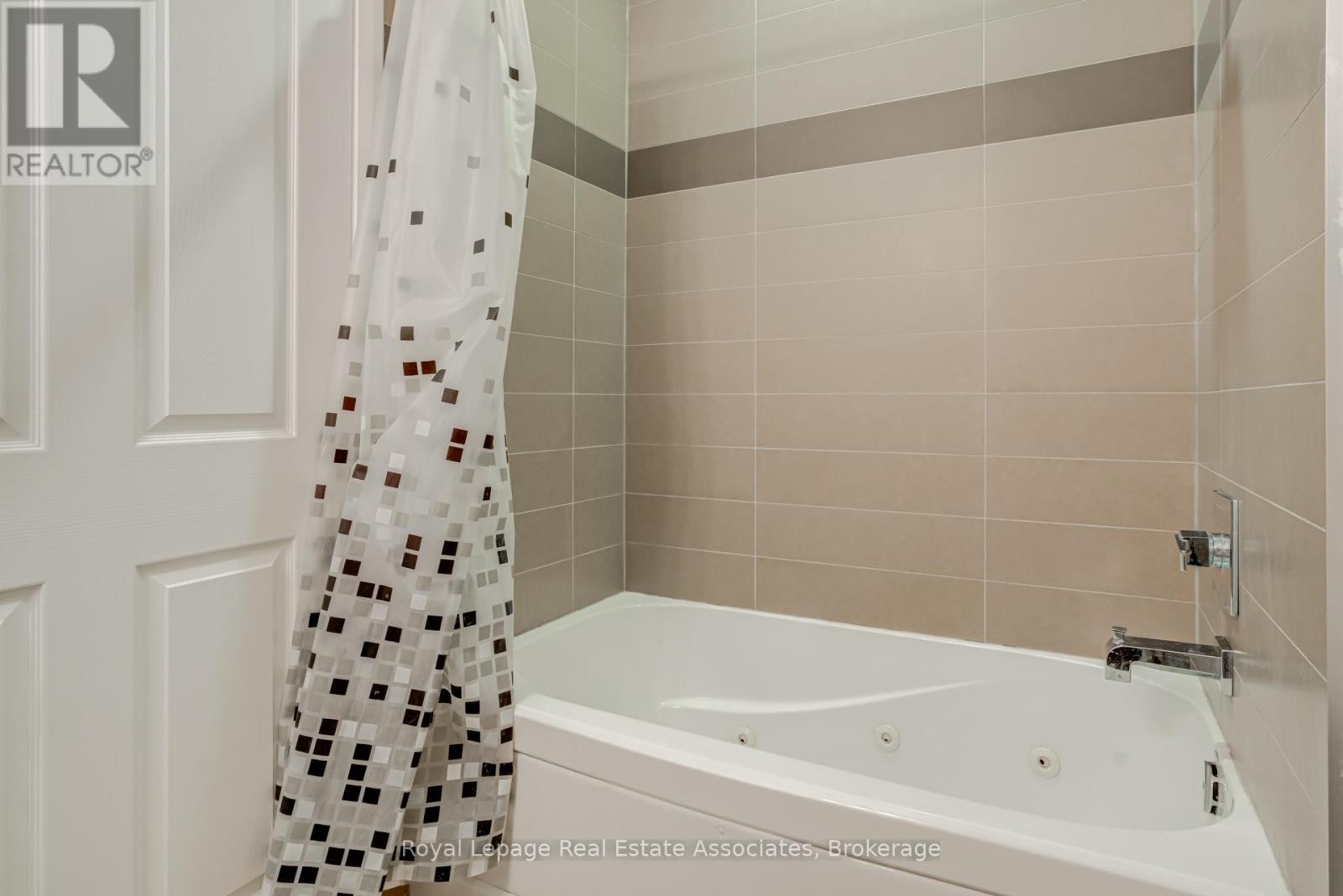 712 - 2470 Prince Michael Drive, Oakville, Ontario  L6H 0G9 - Photo 32 - W12992430