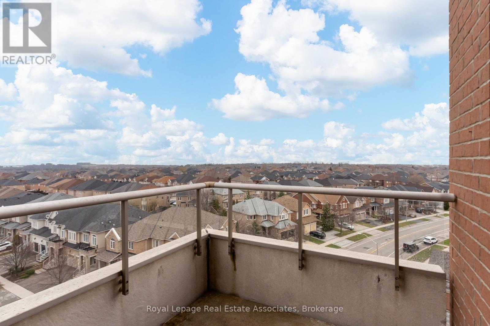 712 - 2470 Prince Michael Drive, Oakville, Ontario  L6H 0G9 - Photo 37 - W12992430