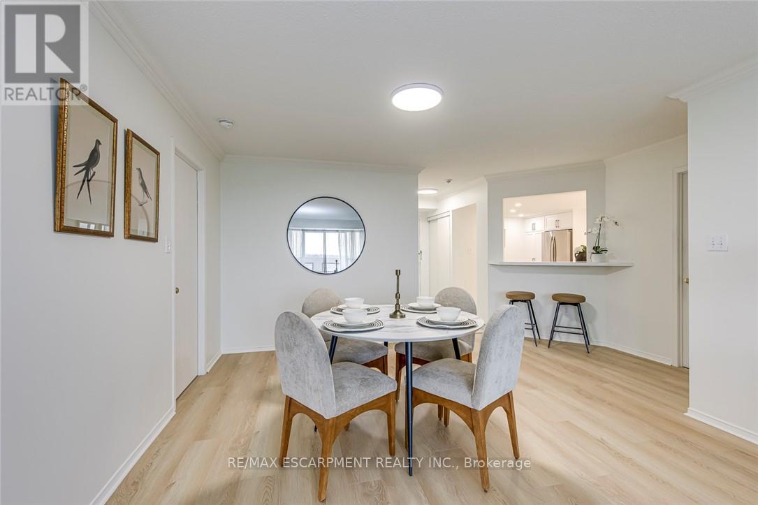 902 - 5080 Pinedale Avenue, Burlington, Ontario  L7L 5V7 - Photo 7 - W12992432