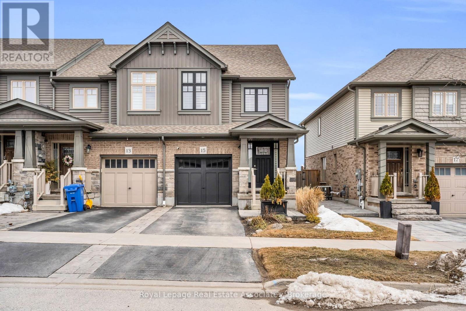 15 Winterton Court, Orangeville, Ontario  L9W 5H8 - Photo 2 - W12992488