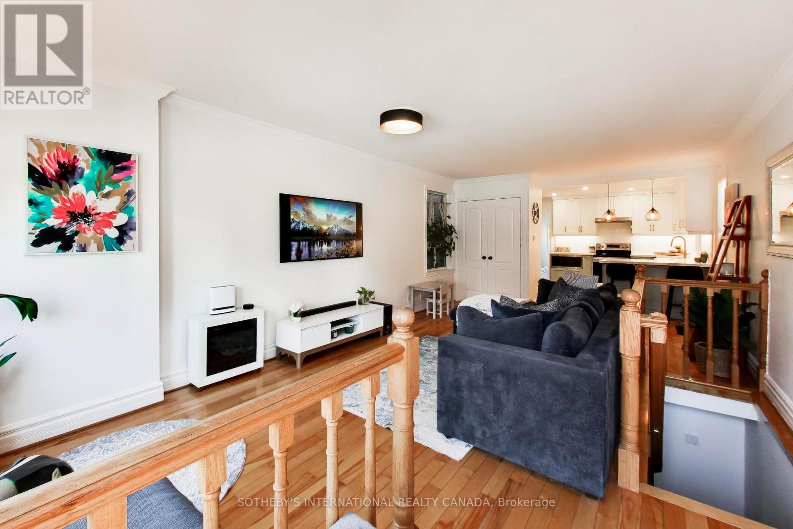 302 Boon Avenue, Toronto, Ontario  M6E 4A3 - Photo 5 - W12992500