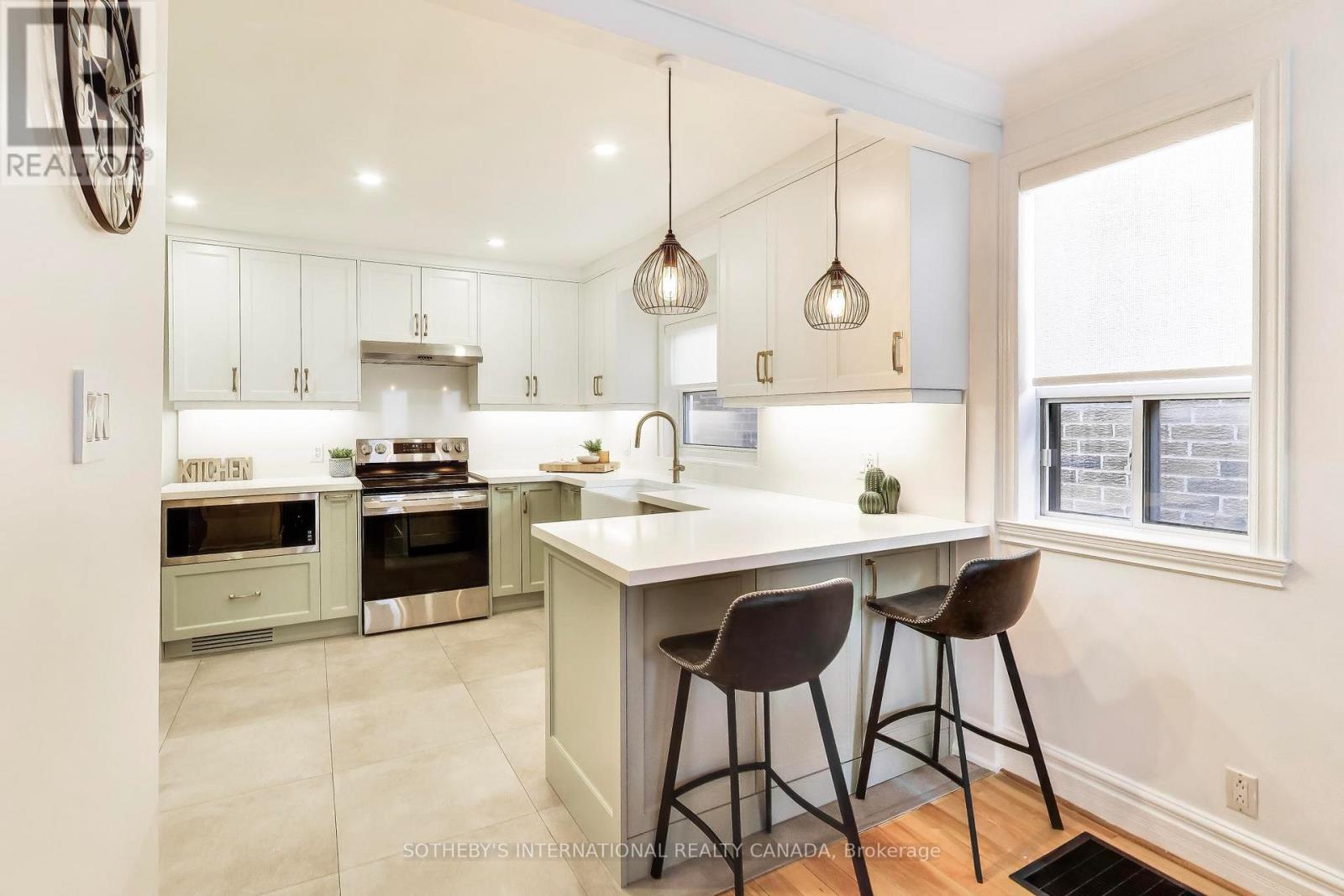 302 Boon Avenue, Toronto, Ontario  M6E 4A3 - Photo 8 - W12992500