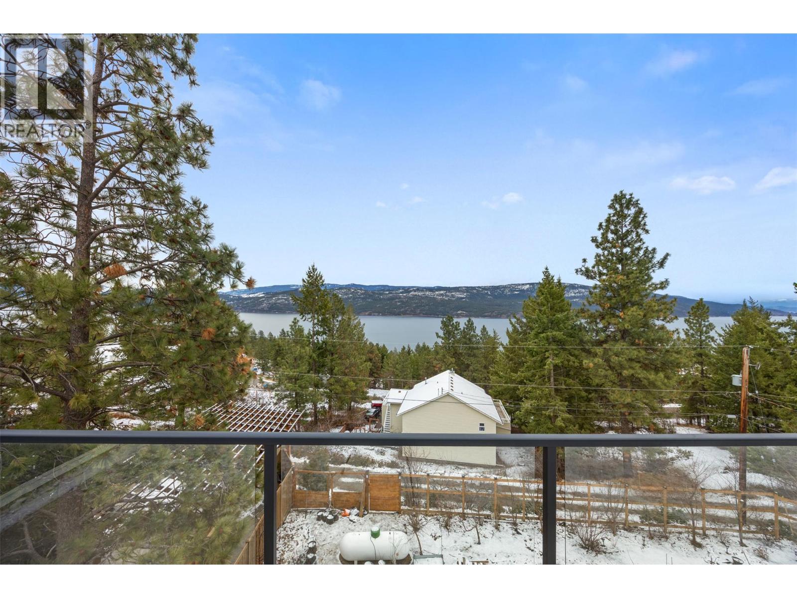 571 Mountain Drive, Vernon, British Columbia  V1H 2B7 - Photo 12 - 10378143