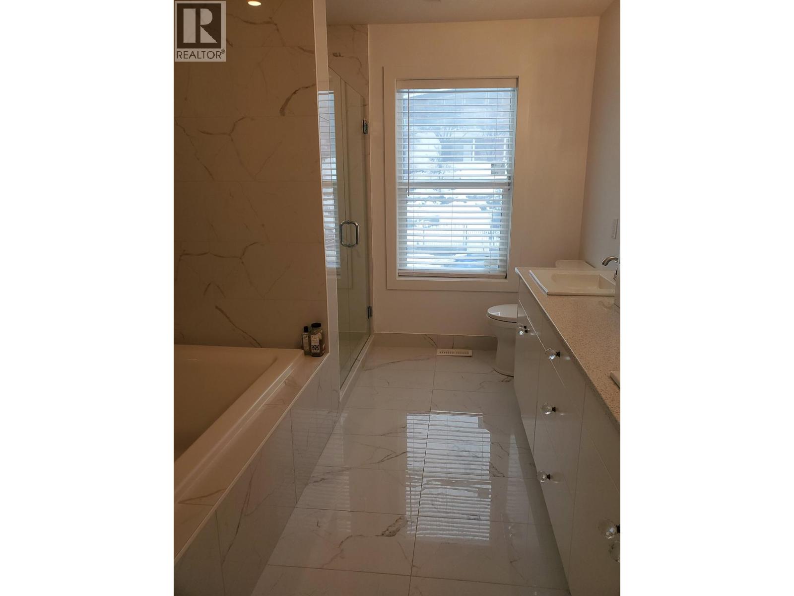 571 Mountain Drive, Vernon, British Columbia  V1H 2B7 - Photo 24 - 10378143