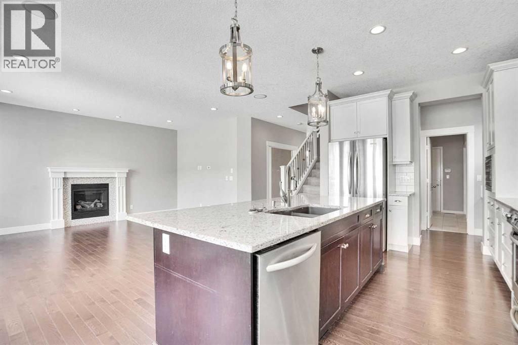 14 West Coach Way Sw, Calgary, Alberta  T3H 0M5 - Photo 12 - A2298380