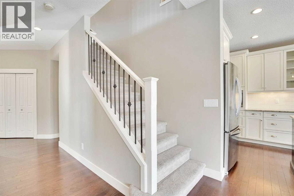 14 West Coach Way Sw, Calgary, Alberta  T3H 0M5 - Photo 9 - A2298380